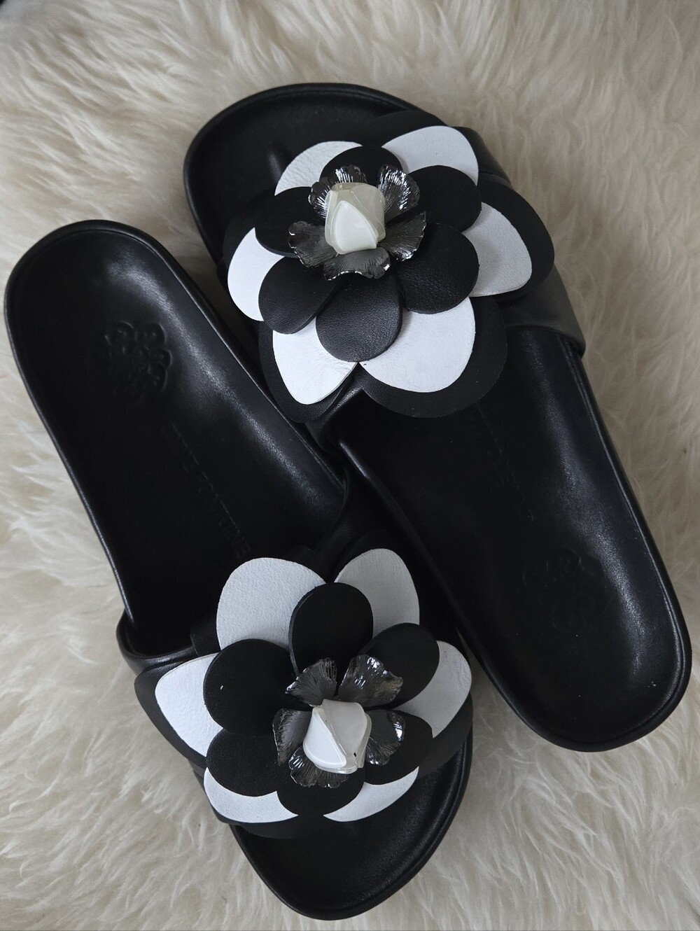 Anne Fontaine Weena Leather Slides